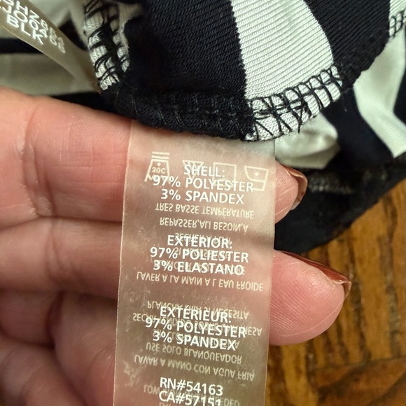 Karl Lagerfeld Paris Black Floral Lace Overlay Blouse - Large - Picture 6 of 8